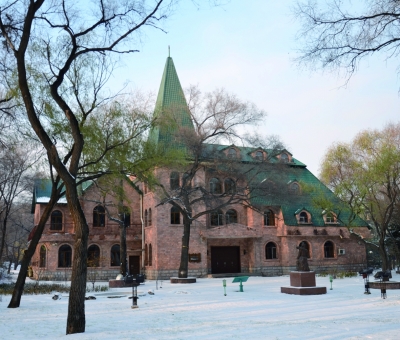 ����������ʷ�������س��м���