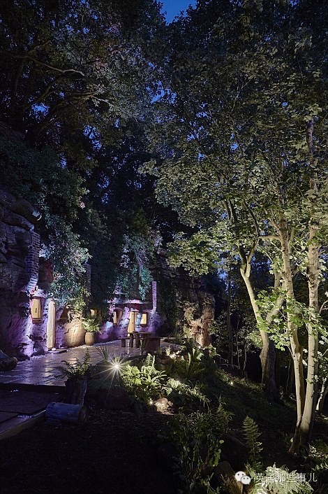 英国总裁60万买下个2.5亿年前的山洞.来感受下