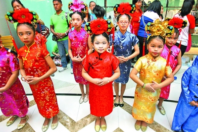 菲律宾春节氛围缘何越来越浓