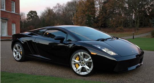 温兆伦炫千万豪车 自曝有司机为车发生事故 _