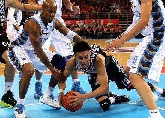 辽篮,不论困境还是顺境,我们依然和你在一起!