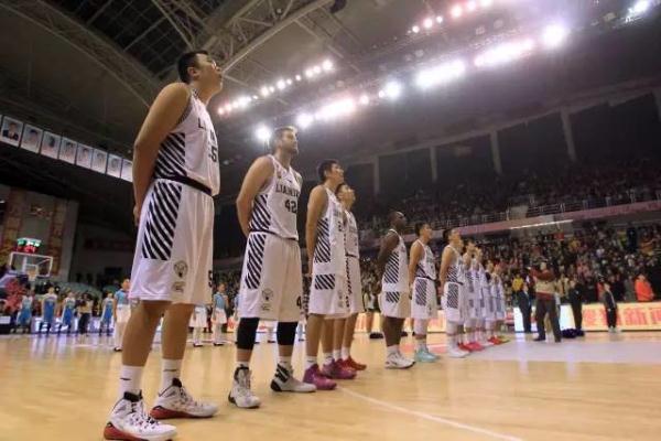 辽篮,不论困境还是顺境,我们依然和你在一起!