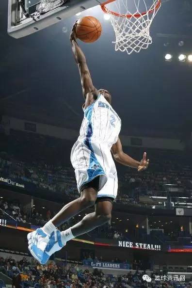 菜鸟赛季曾威胁保罗的地位 如今泯然众人 谁还