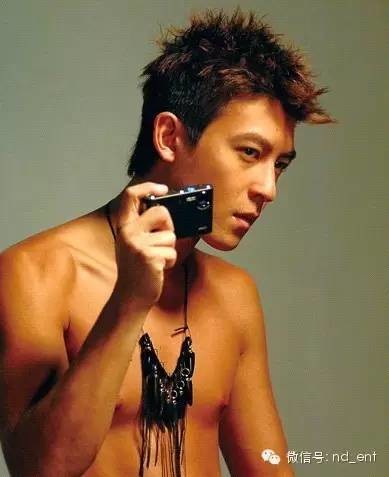 陈冠希再提“艳照门”：在性这方面，我不认为我错了！