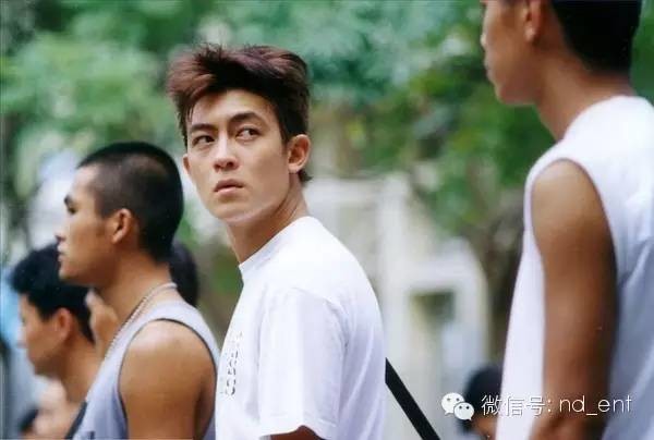 陈冠希再提“艳照门”：在性这方面，我不认为我错了！