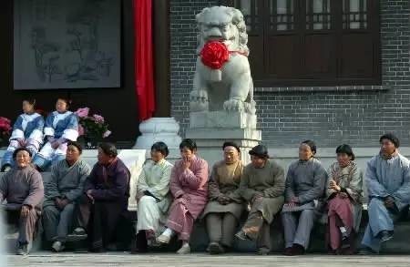 上海捣毁26个团伙:招群众演员演戏,一条龙骗高