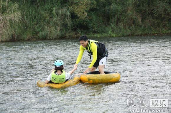 《一路2》默契大考验 王岳伦冒险李湘心疼