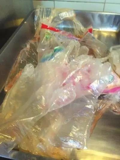 餐廳被爆做飯捅垃圾用同一鏟子 如何在外安全就餐？