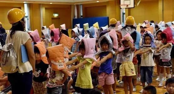 地震如果来袭,你能冷静面对吗?| 防震科普