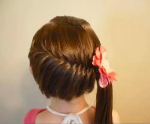 从明天起就这样给孩子扎头发吧!漂亮又帅气!