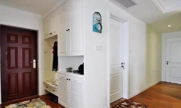 家里的门往外开还是往里开好?