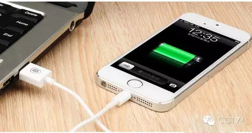这么充电,分分钟毁手机!抓紧戒掉吧!