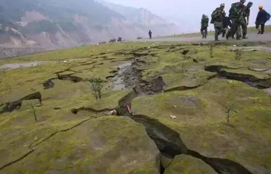 八年前在汶川的记者们 今天发了什么朋友圈 八年前在汶川的记者们 今天发了什么朋友圈
