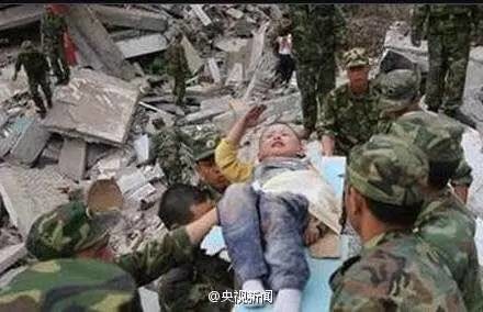 八年前在汶川的记者们 今天发了什么朋友圈 八年前在汶川的记者们 今天发了什么朋友圈