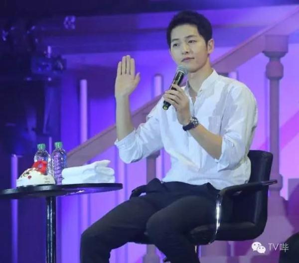 花6800听两首歌，看李光洙私照，宋仲基这样开见面会…