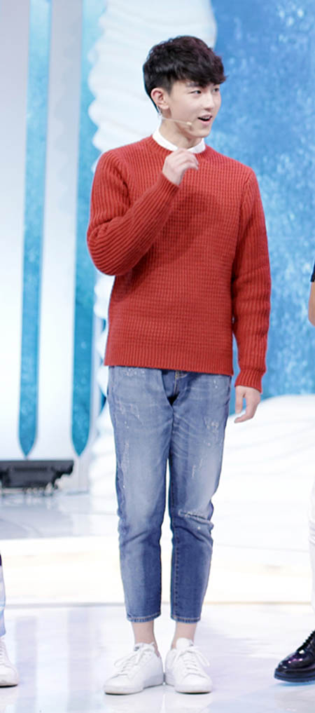 国民弟弟郭俊辰首秀厨艺淡定表现引何炅称赞