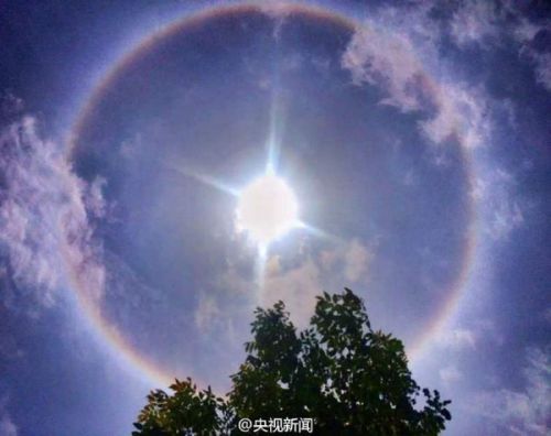 汉中罕见日晕景象 北京傍晚双彩虹刷爆朋友圈奇景频现