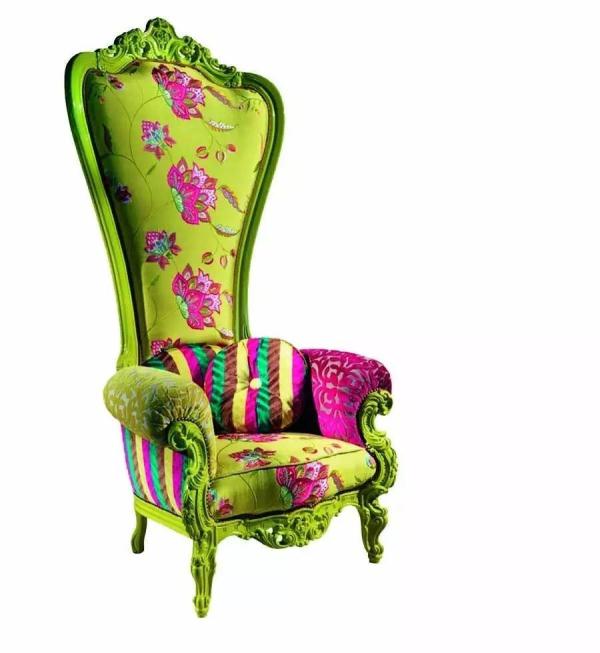 窝在一把好椅子里阅读