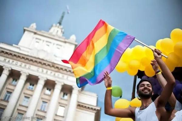 互联网品牌玩大了&nbsp;大众点评推出了同志版！