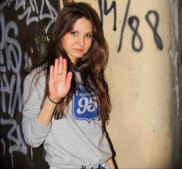 暴力与极端主义:实录俄罗斯女性足球流氓