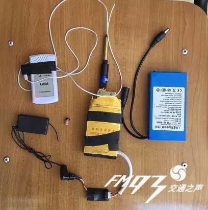 科目一考场,金华女子身上竟发出奇怪电流声,这