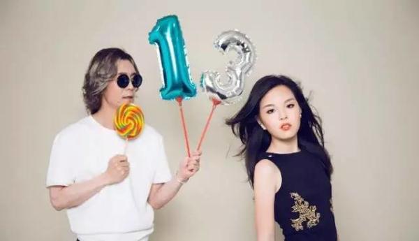 李詠女兒從小被網友嘲笑長得醜,如今13歲的她已經美得讓人羨慕!