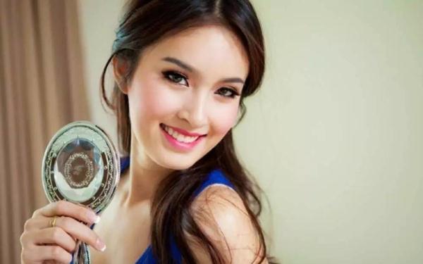 看了这12个妹子，性取向可能会变得混乱 _即时新闻 _光明网