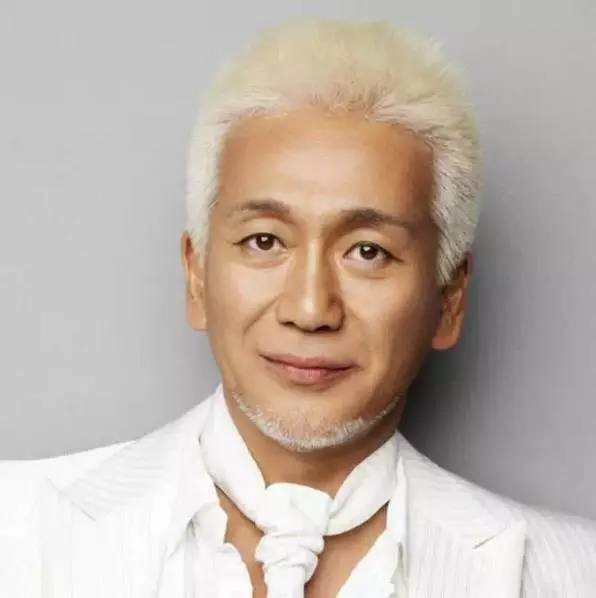 陈奕迅、张学友、谭咏麟都翻唱他,他养活了半