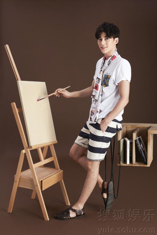 陆钧彦演绎时尚大片帅气清新少年感十足