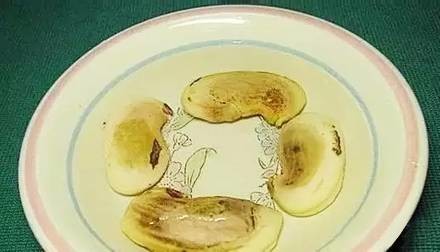 吃完的芒果别扔﹗一个小姑娘做了这件事﹐奇迹