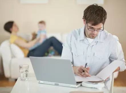 【悦读】昨晚,一个男人的醉酒真言,朋友圈都吵