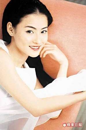 张柏芝暴瘦现火柴腿 盘点张柏芝的传奇人生