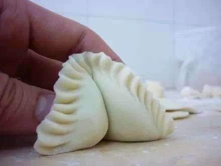 最新的饺子包法,帅呆了,不会你就OUT了!