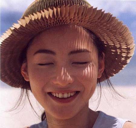 张柏芝暴瘦现火柴腿 盘点张柏芝的传奇人生