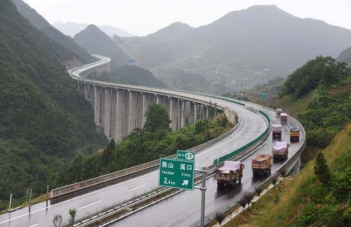 重庆高铁建成将两个半小时到昆明