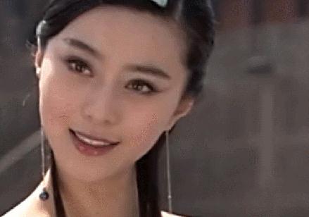 无论发型服饰范爷的妲己输给了10年前的自己