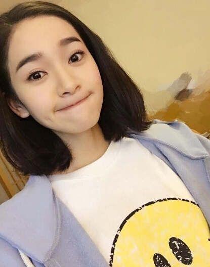 张一山女朋友曝光 曾在情人节时微博发布牵手特写大方认爱