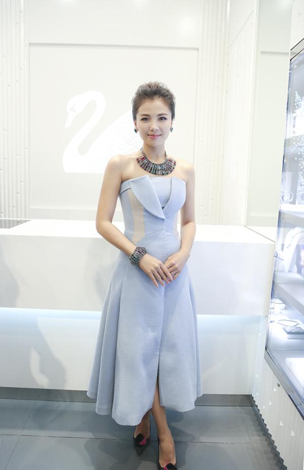 刘涛生日义卖私服助慈善 几秒钟就被抢购一空