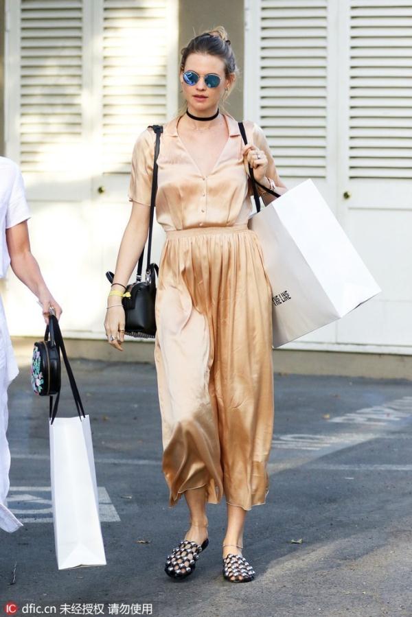 你与她们的沙滩装之间&nbsp;还差这几件首饰