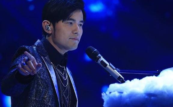 《中国新歌声》脱胎换骨 兽医唱歌征服周杰伦