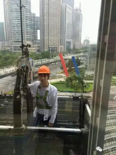 这个Boy有毒!长了张初恋脸,却在自黑路上越走越远