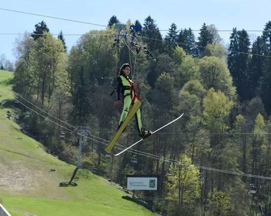 《极速前进》孙芮心疼黄婷婷飙泪,霍启刚无意