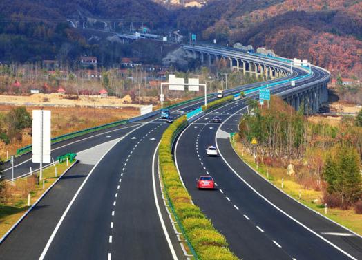 南京要限牌、限号、限行了?回应:拟研究可行性 南京要限牌、限号、限行了?回应:拟研究可行性