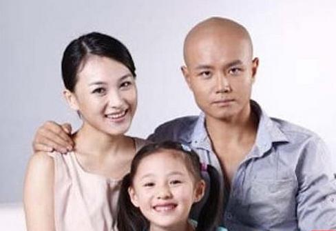 乐嘉现任妻子曝光 开空头支票将17岁女儿许