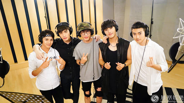 《微微》曝片头曲MV 郑爽杨洋椅咚告白收割少