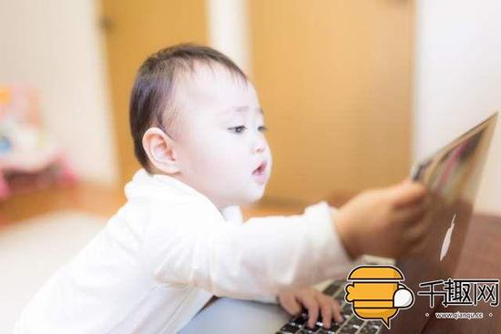 外国人眼中 日本人使用手机的十大奇怪习惯