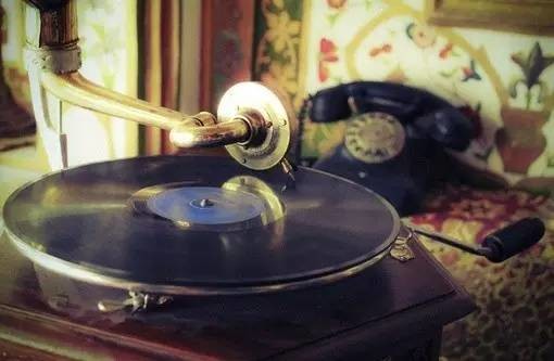 英文翻唱版《小情歌》《死了都要爱》