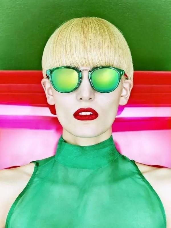 姑娘,这些颜色穿在你身上就是不好看啊!