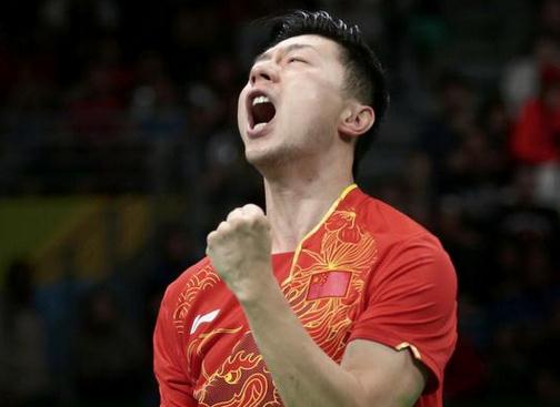 马龙战胜张继科 马龙夺冠拿大满贯赛后比爱心