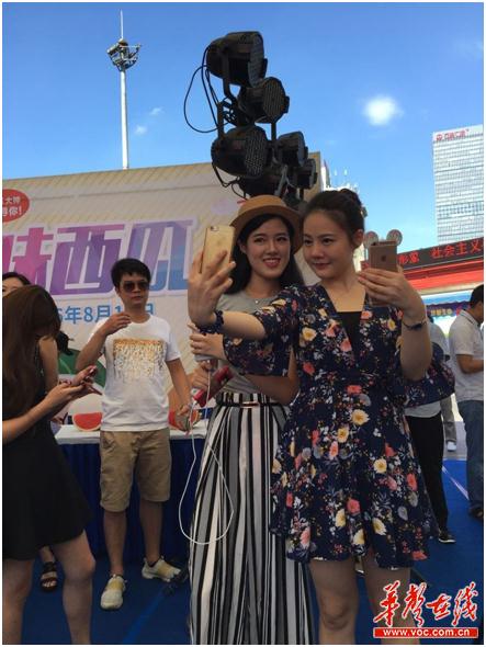 美女强杆的视频大全_美女呗强杆的视频